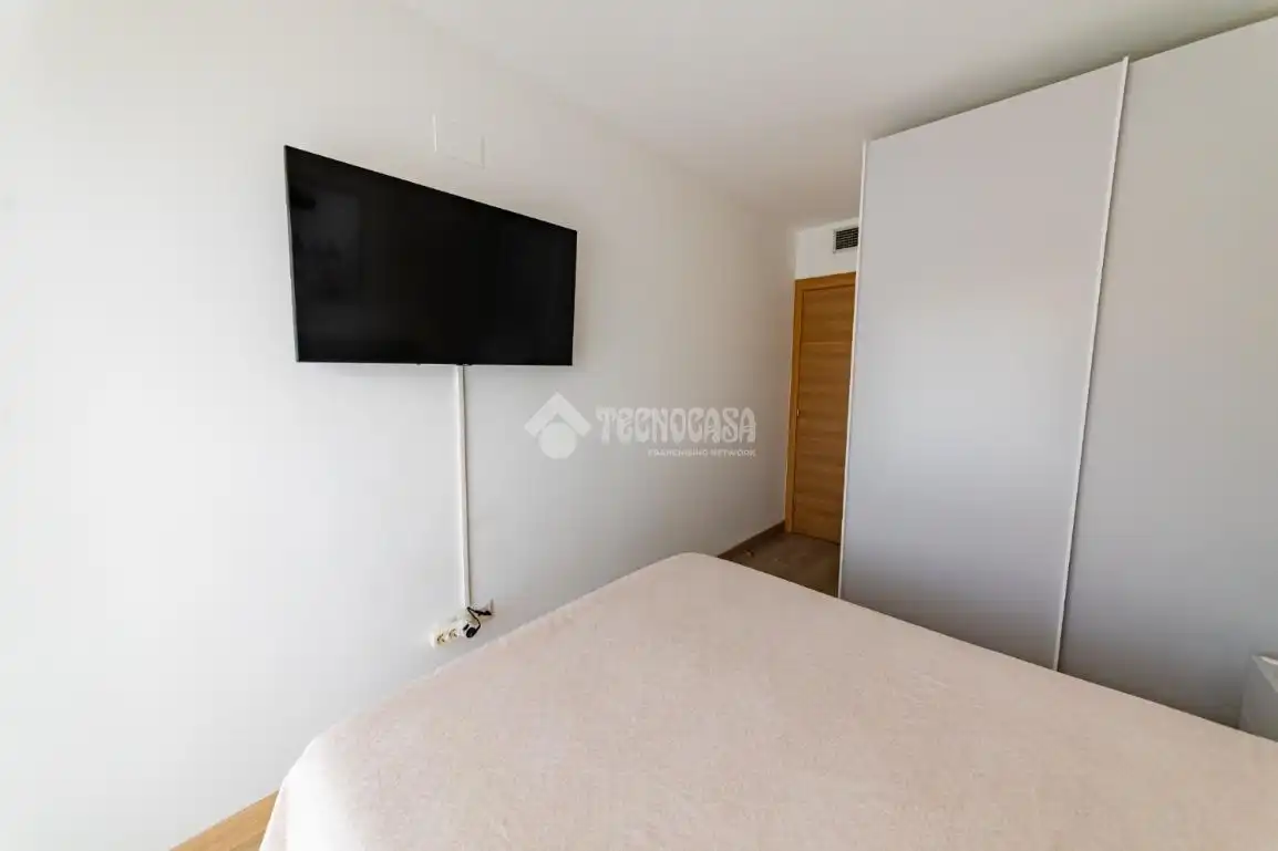 Schlafzimmer von Wohnung zum Verkauf in Calafell mit Klimaanlage, Abstellraum und Balkon