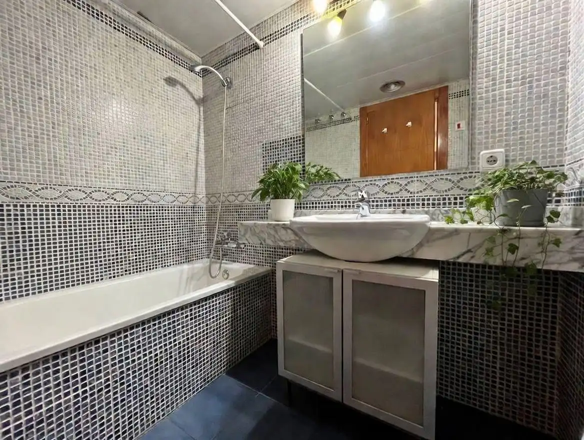 Baño de Piso en venta en Sant Pere Pescador con Aire acondicionado, Amueblado y Balcón