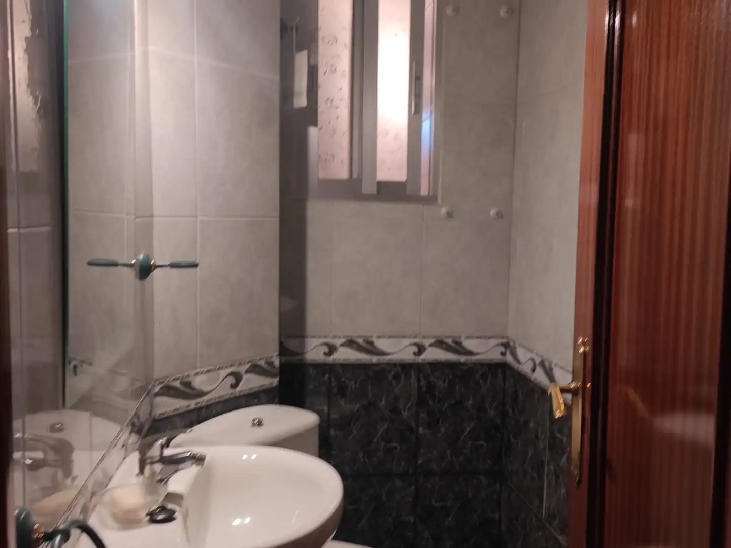 Bany de Pis en venda en  Madrid Capital amb Terrassa i Balcó