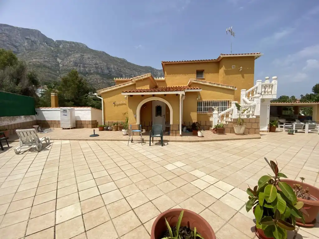 Villa avec jardin à vendre à El Montgó