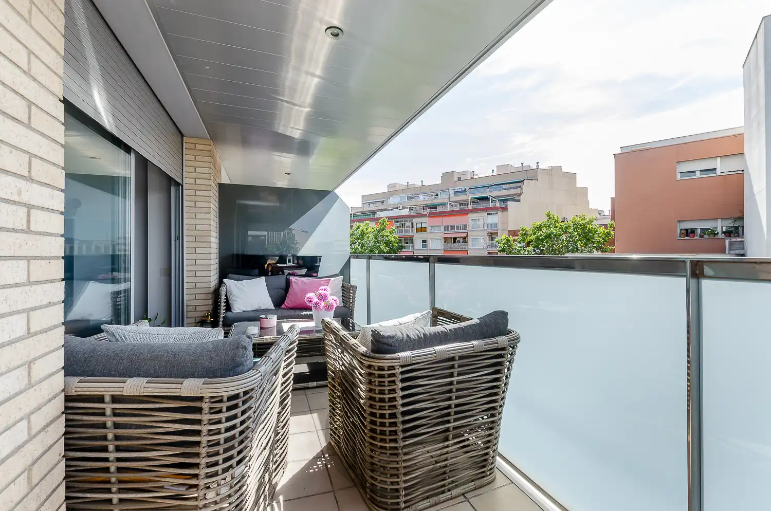 Terrasse von Wohnung zum Verkauf in Esplugues de Llobregat mit Klimaanlage, Terrasse und Balkon
