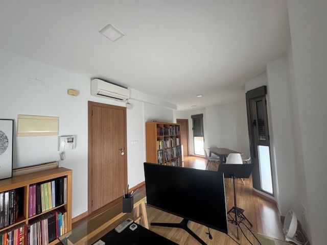 Living room of Office for sale in Alcoy / Alcoi  with Air Conditioner and Furnished