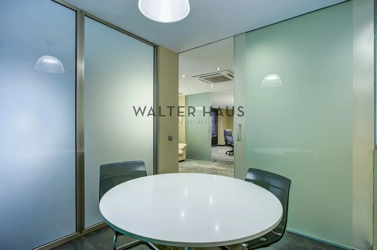 Office for sale in Barcelona  with Air Conditioner