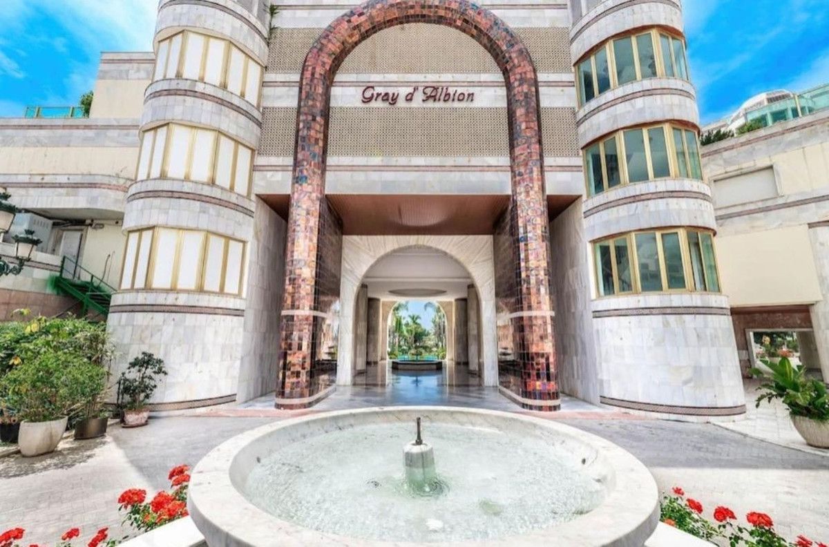 Exterior view of Duplex to rent in Marbella  with Air Conditioner, Private garden and Terrace