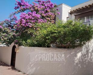 Vista exterior de Casa o xalet en venda en Empuriabrava amb Aire condicionat