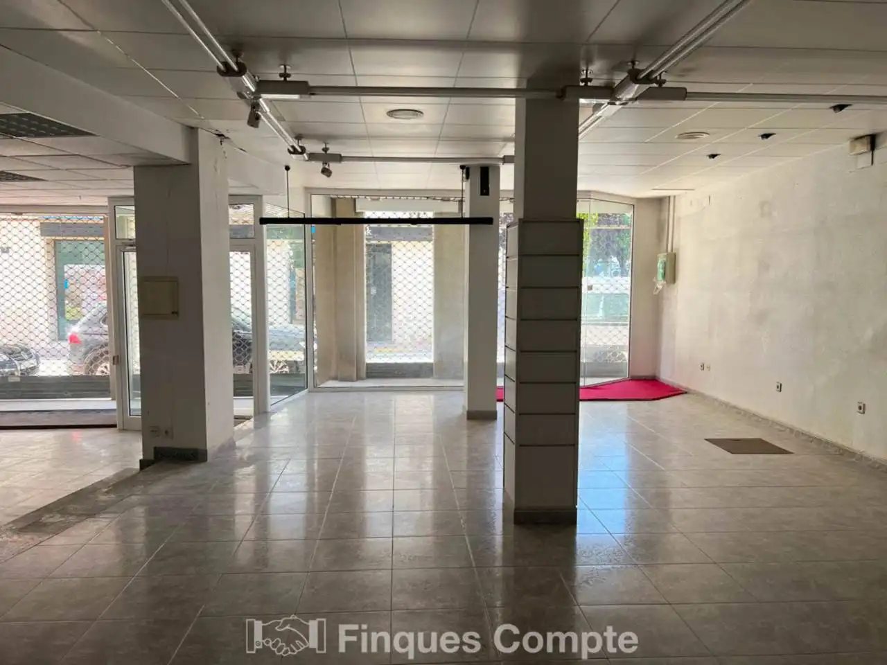 Gewerbefläche zum Verkauf in Calle Joan Carles I 04-06, imagen 4