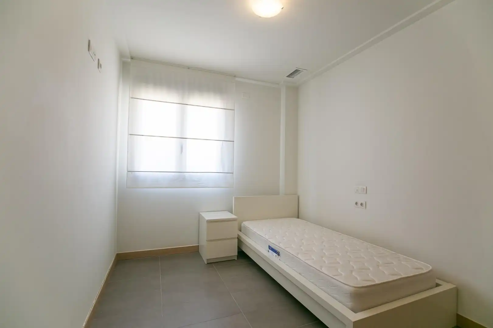 Dormitori de Apartament de lloguer en Elche / Elx amb Aire condicionat, Calefacció i Terrassa