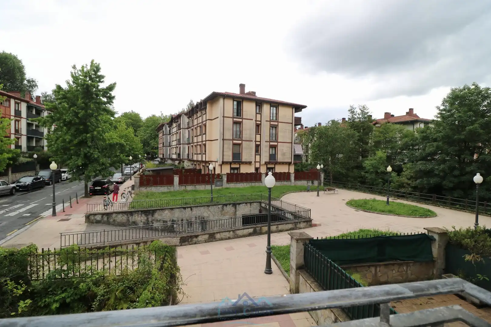 Vista exterior de Piso en venta en Irun  con Calefacción, Parquet y Terraza