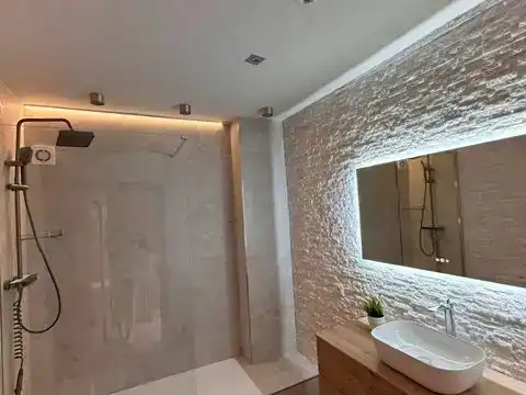Bathroom of Detached homes for rent in Alella  with Air Conditioner, Private garden and Storage room