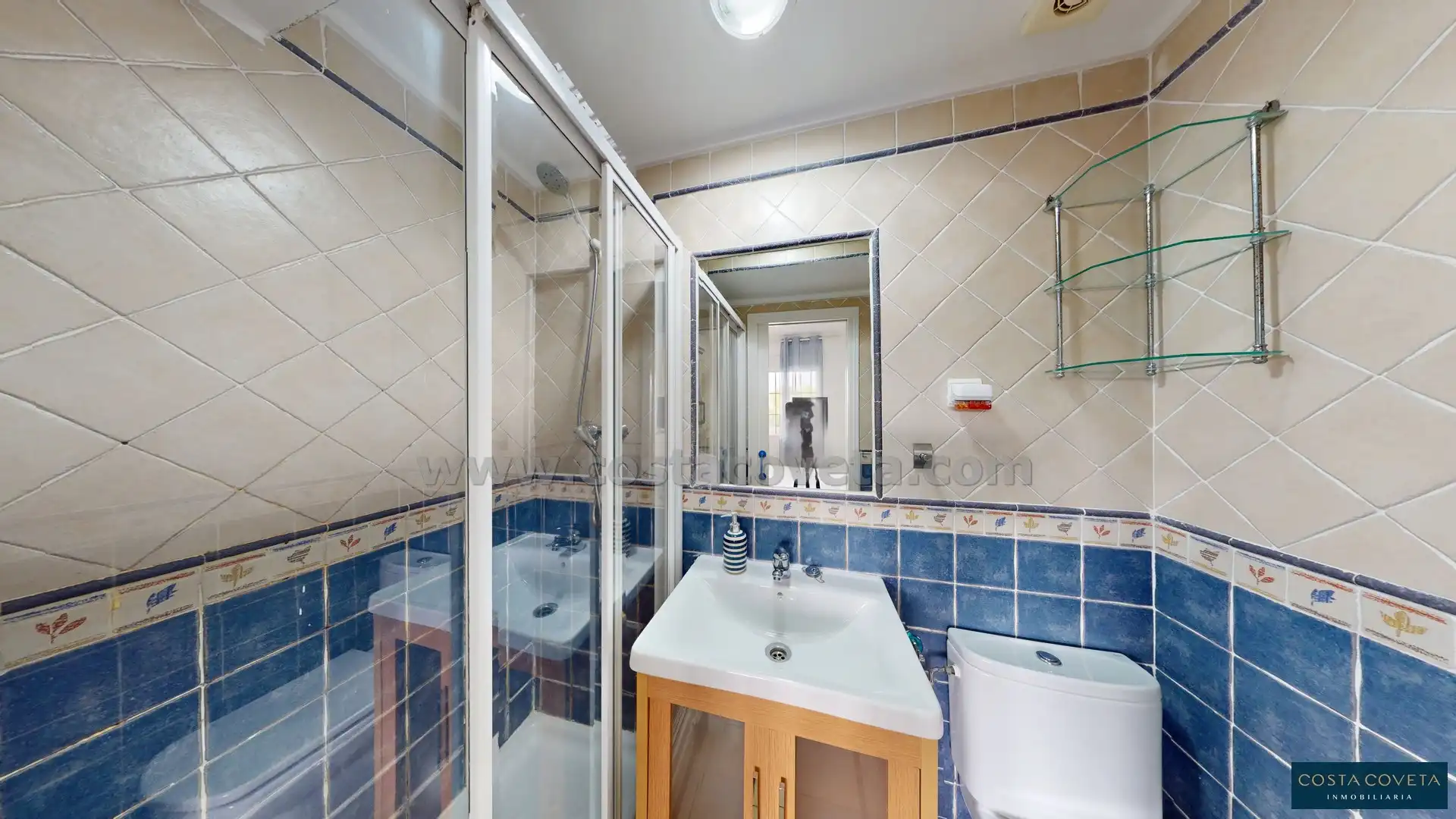 Bathroom of Apartments for sale in El Campello  with Air Conditioner, Terrace and Swimming Pool