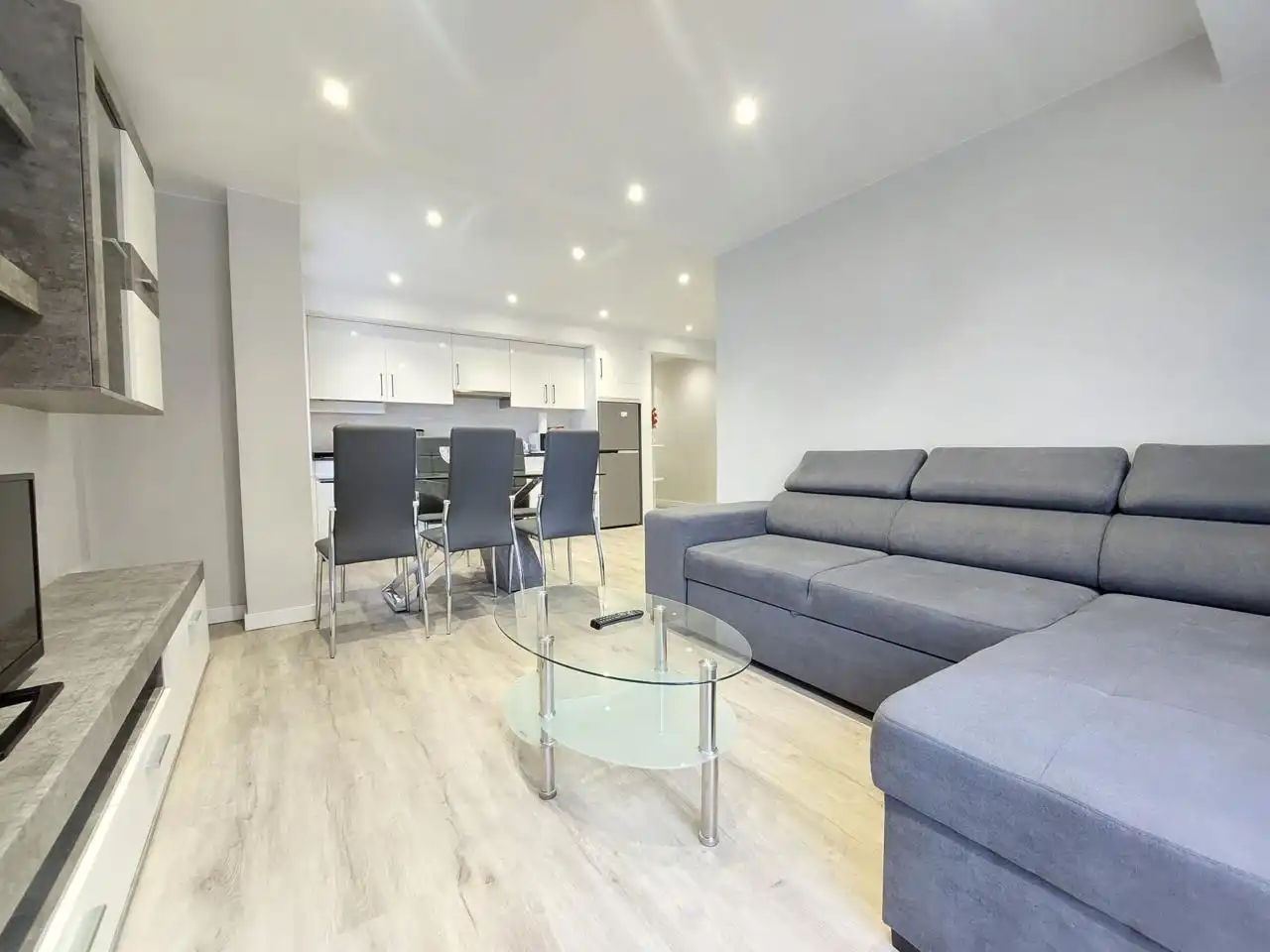 Flat for rent in Avilés, Laviada