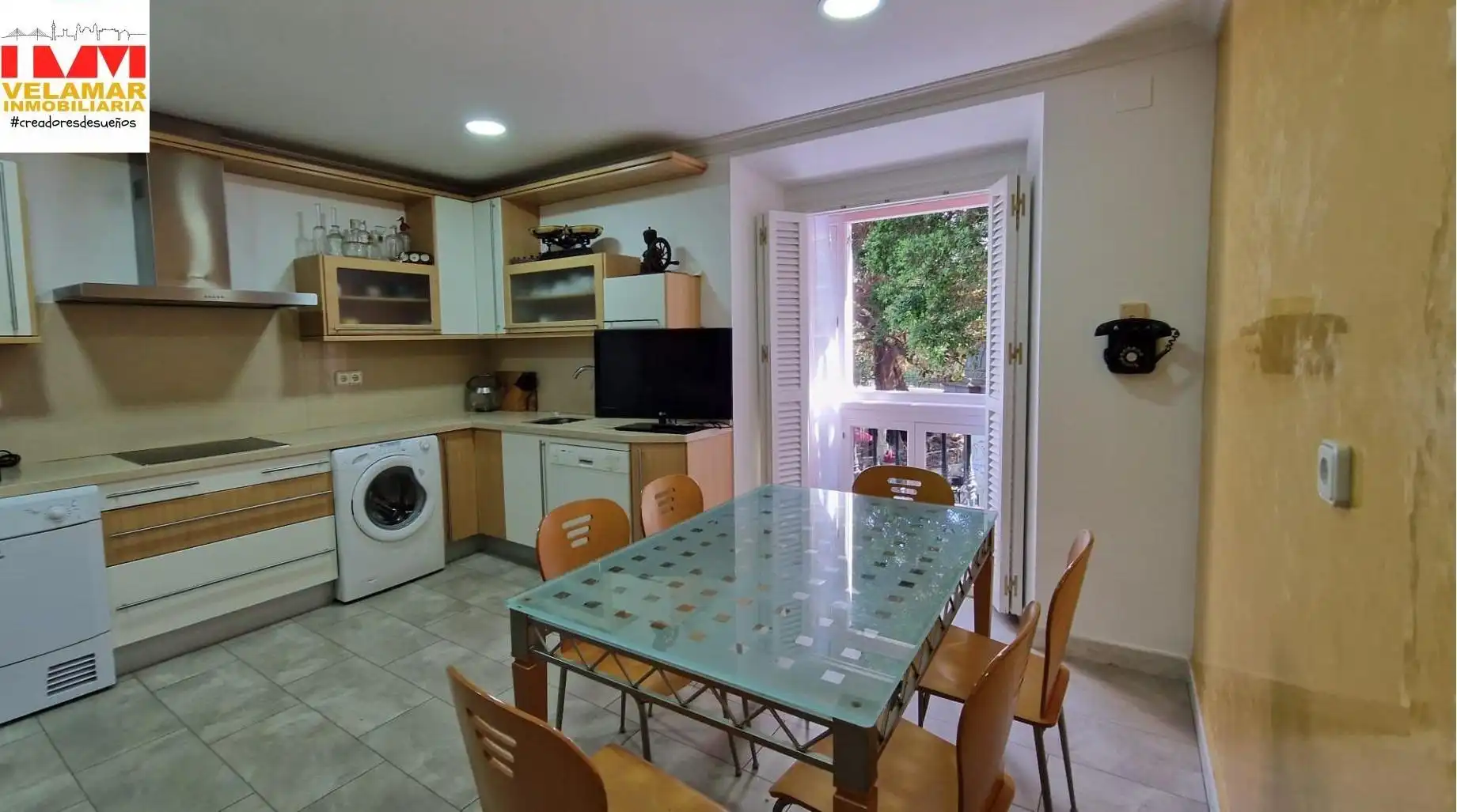 Cuina de Pis en venda en Cádiz amb Aire condicionat, Parquet i Balcó