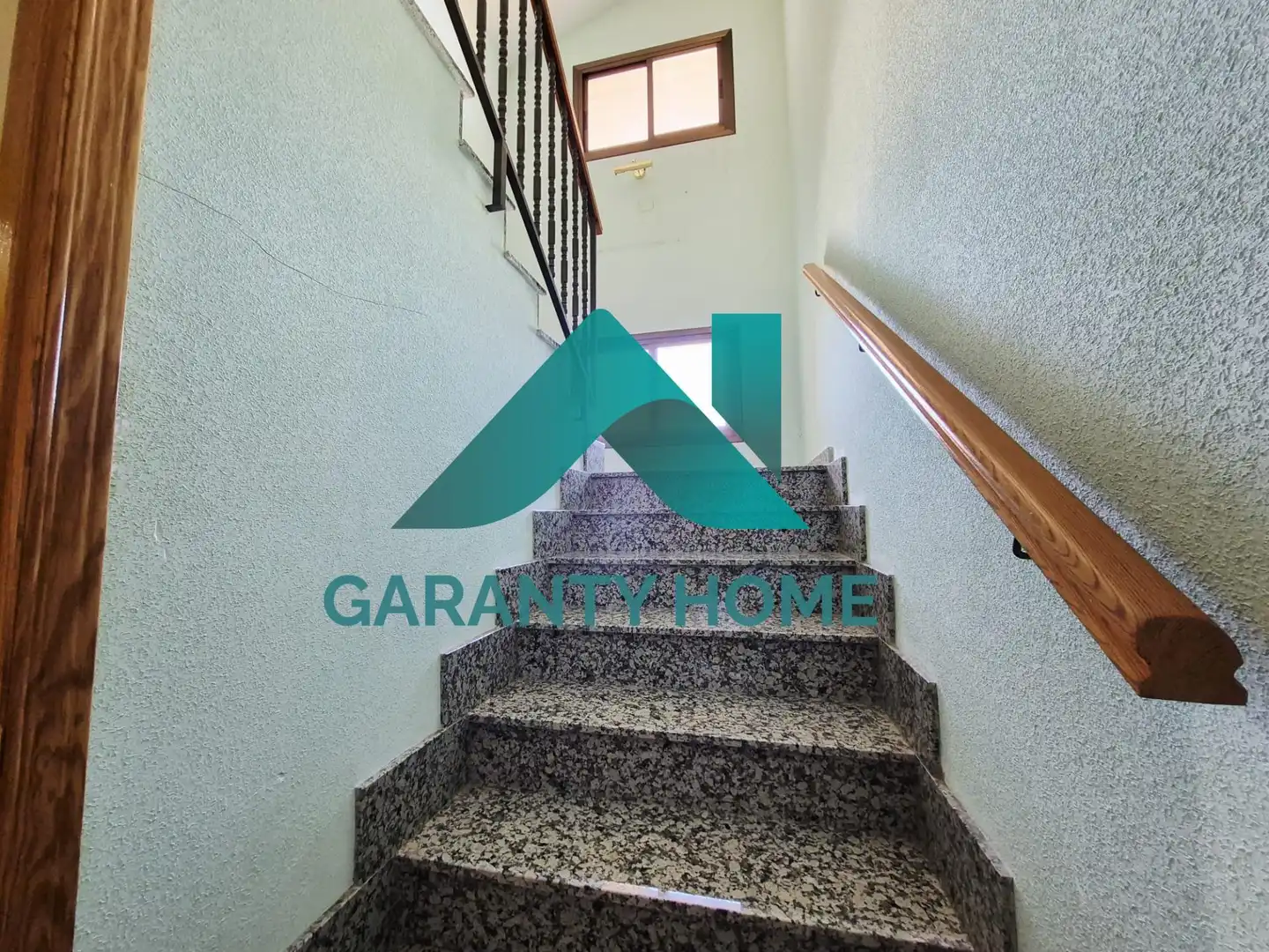 Houses for sale in Cáceres  with Air Conditioner, Heating and Private garden