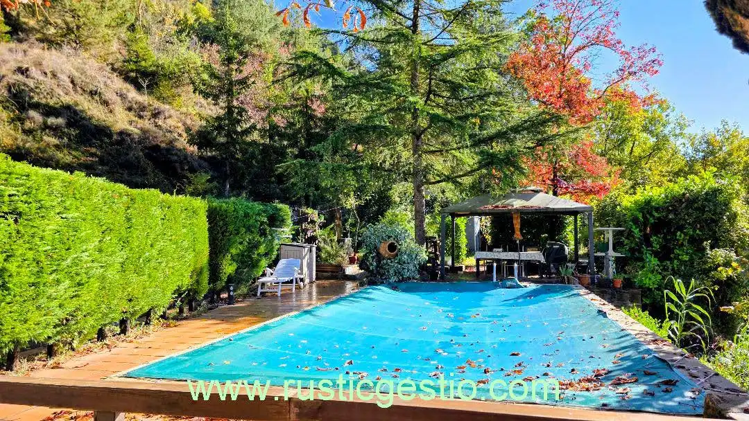 Piscina de Finca rústica en venta en Vallfogona de Ripollès con Jardín privado, Terraza y Piscina