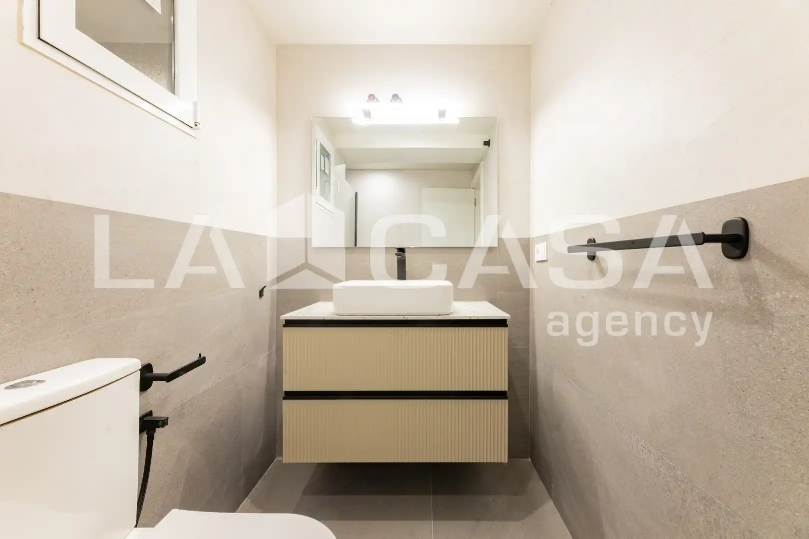 Baño de Piso en venta en Valencia con Parquet, Terraza y Trastero