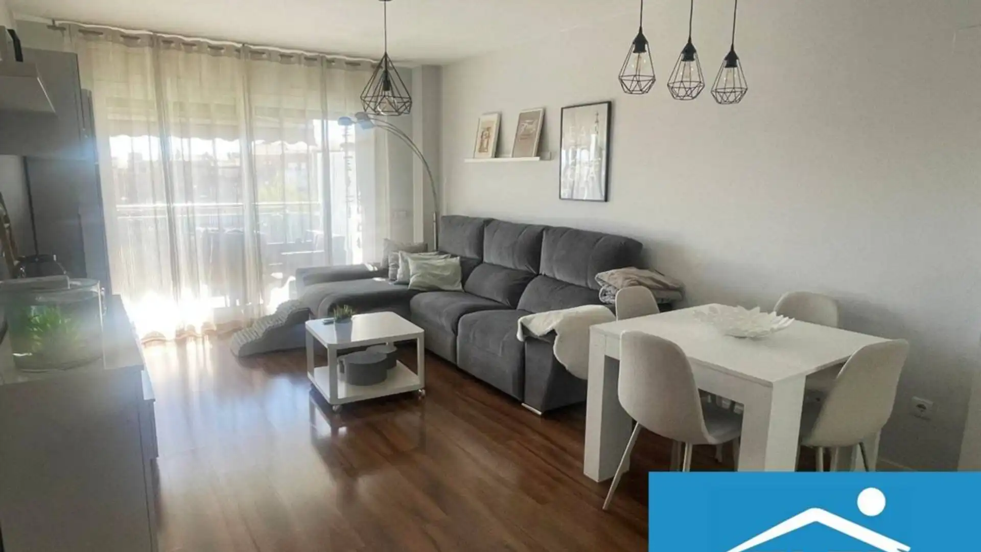 Living room of Flat for sale in Sabadell  with Air Conditioner, Heating and Parquet flooring
