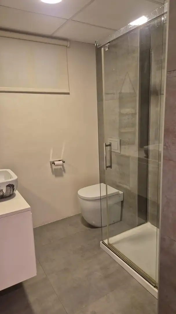 Badezimmer von Wohnung zur Miete in Murcia mit Klimaanlage, Heizung und Privatgarten