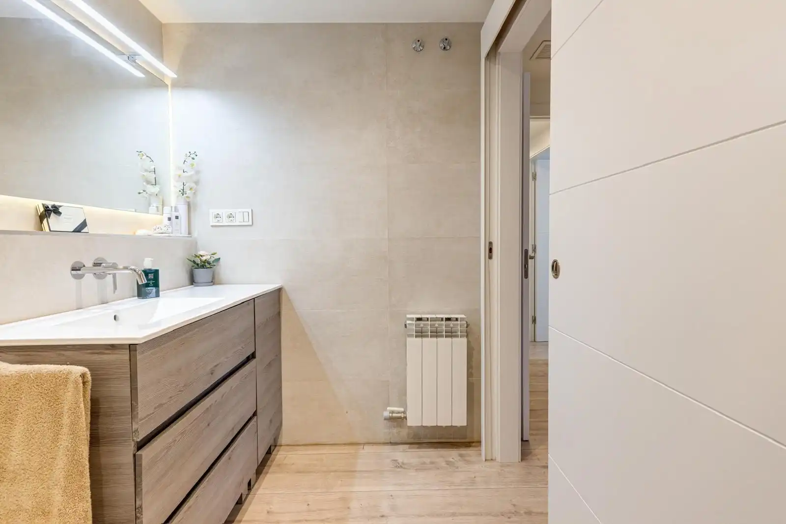 Bathroom of Flat for sale in Sant Joan Despí  with Air Conditioner, Heating and Private garden