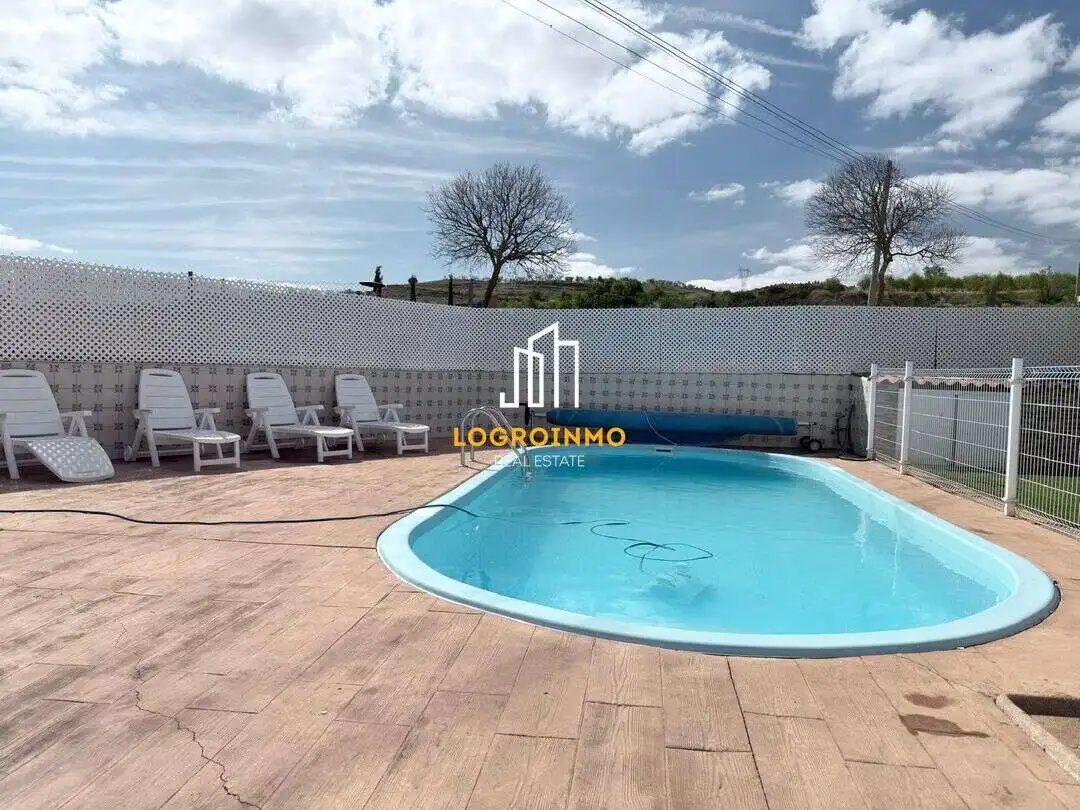 Piscina de Casa o chalet en venta en El Redal con Calefacción, Trastero y Piscina