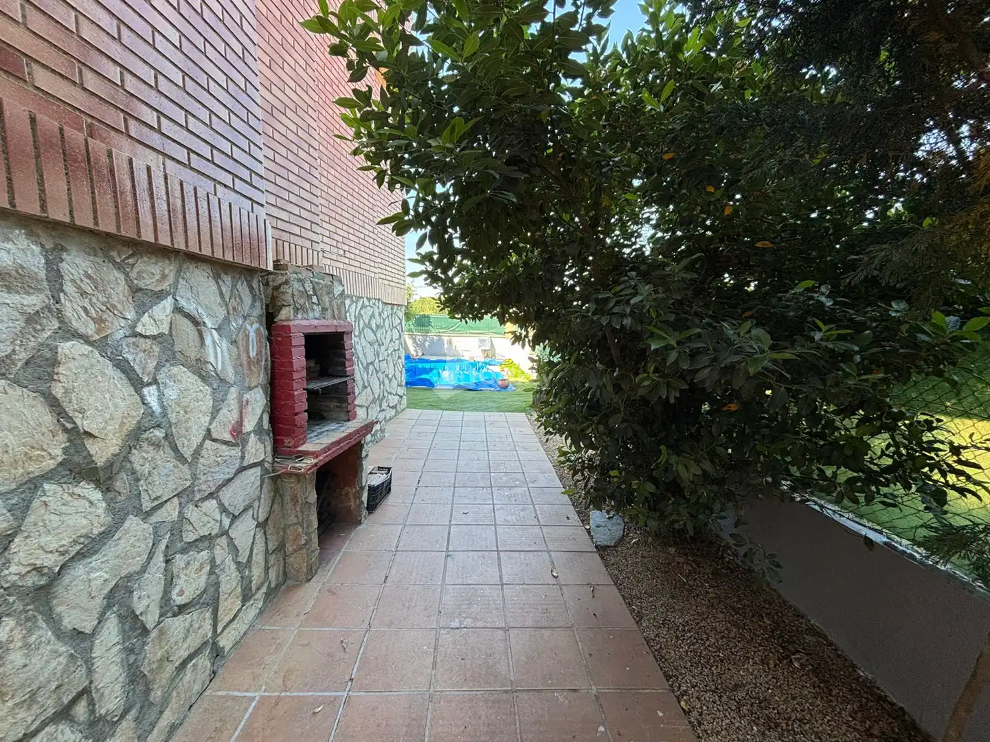 Terrace of Houses for sale in Onzonilla  with Heating, Parquet flooring and Swimming Pool