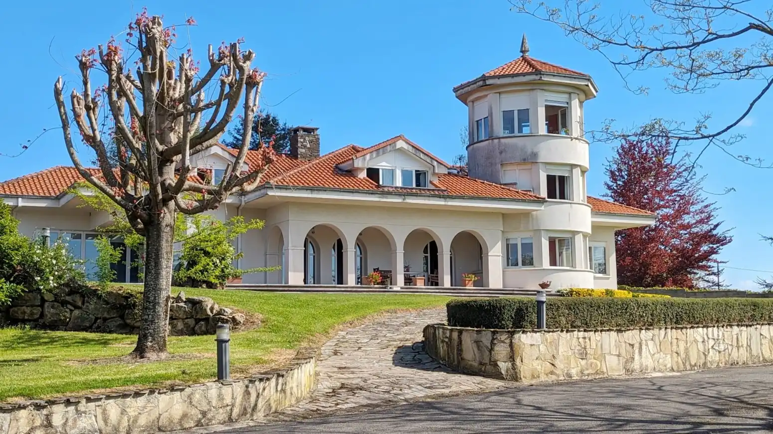 Vista exterior de Casa o chalet en venta en Reocín con Calefacción, Jardín privado y Terraza