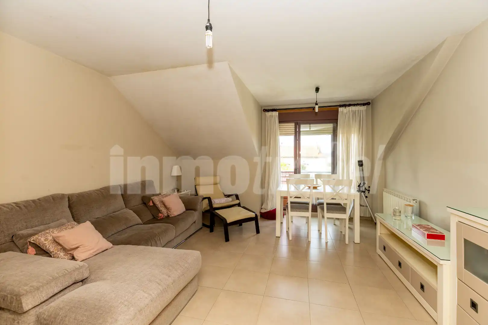 Sala de estar de Ático en venta en Poio con Calefacción, Parquet y Terraza