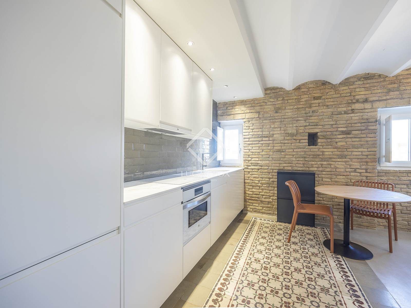 Kitchen of Flat to rent in  Valencia Capital  with Air Conditioner, Terrace and Furnished