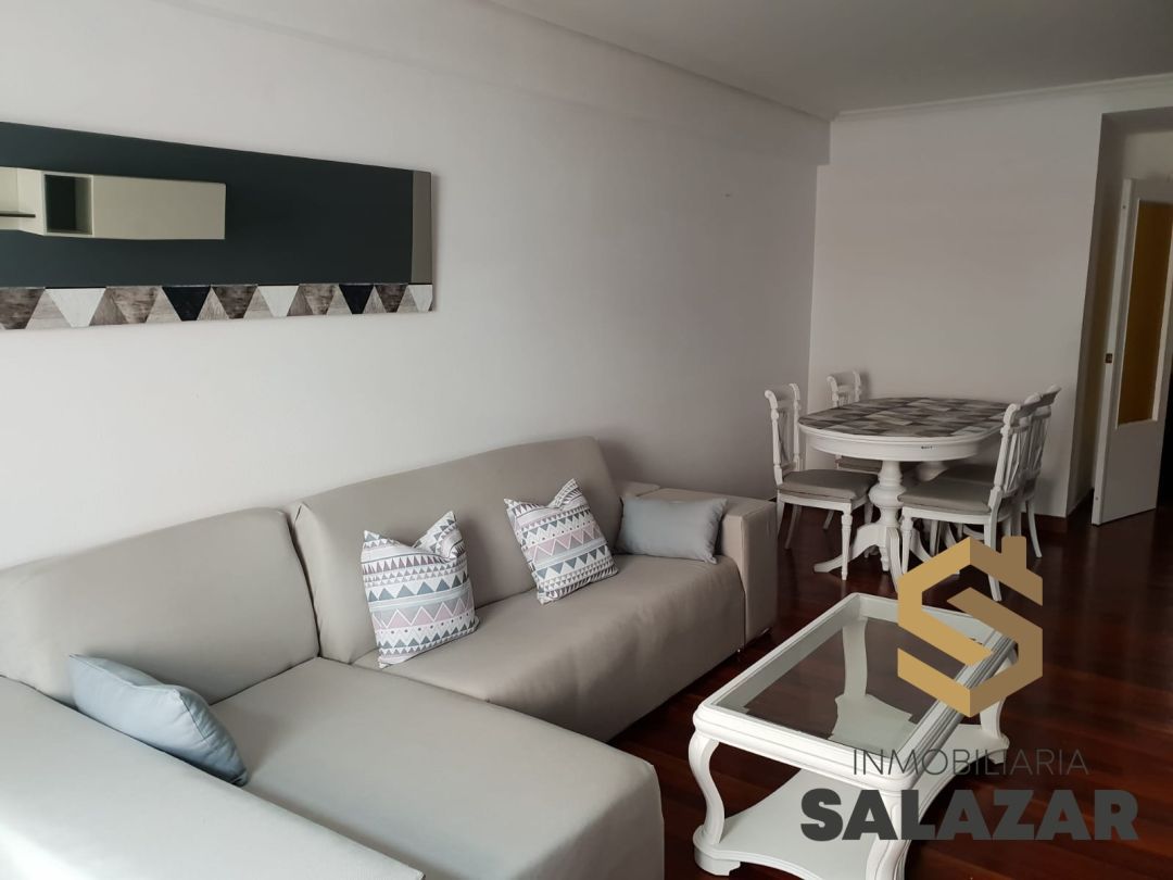 Living room of Flat to rent in Bilbao   with Heating