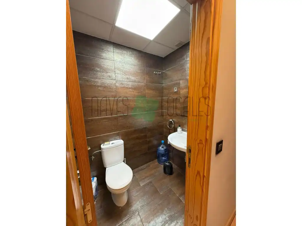 Bathroom of Industrial buildings for rent in Fuenlabrada