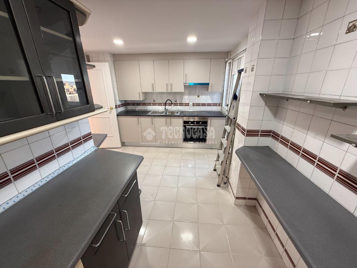 Flat to rent in PLAZA BAILEN, Constitución - Balconcillo