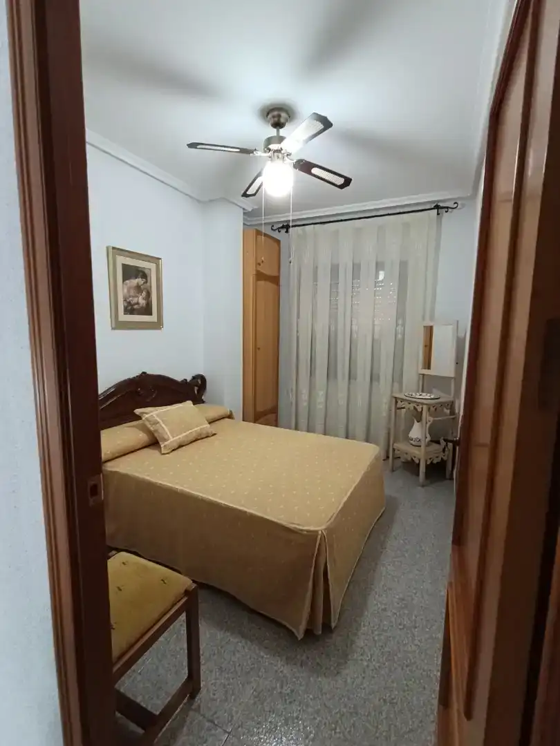 Dormitori de Casa adosada en venda en Villarrobledo, Albacete