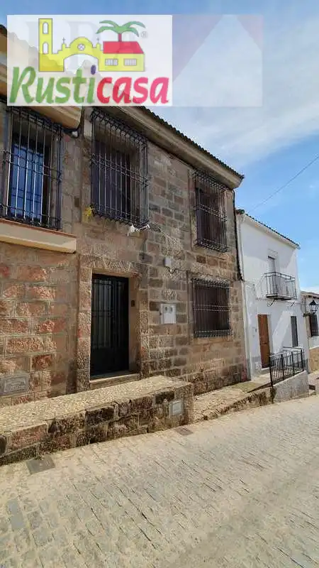Vista exterior de Pis en venda en Baños de la Encina amb Aire condicionat i Moblat