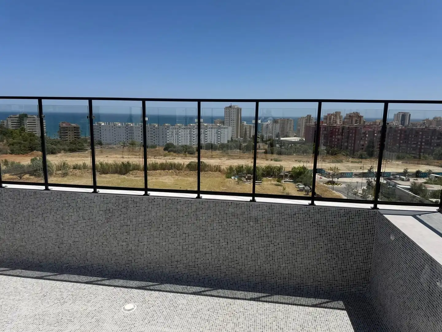 Terrassa de Apartament en venda en Fuengirola amb Aire condicionat, Calefacció i Terrassa