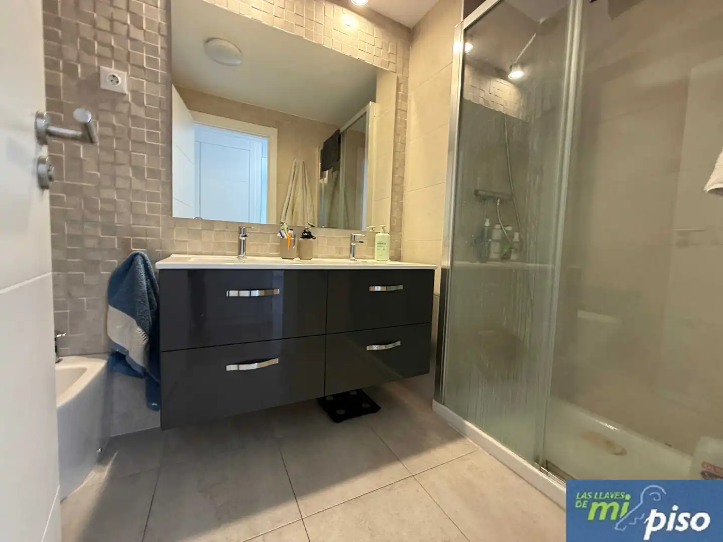 Badezimmer von Wohnung zum Verkauf in Valladolid mit Heizung, Privatgarten und Parkett