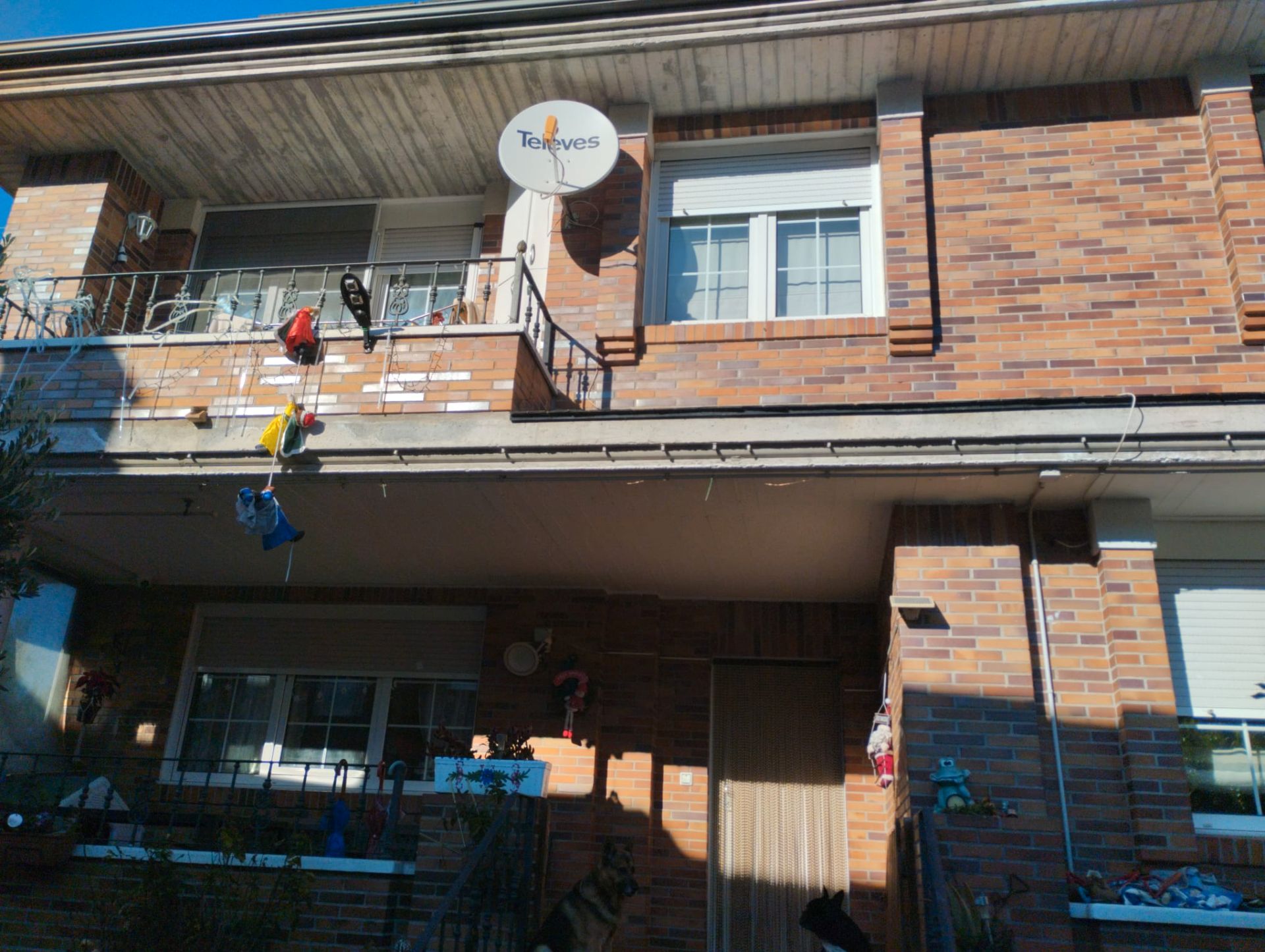 Exterior view of House or chalet for sale in Laredo  with Heating, Private garden and Terrace