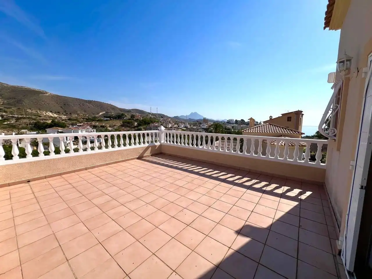 Terraza de Casa o chalet en venta en El Campello con Aire acondicionado, Calefacción y Jardín privado