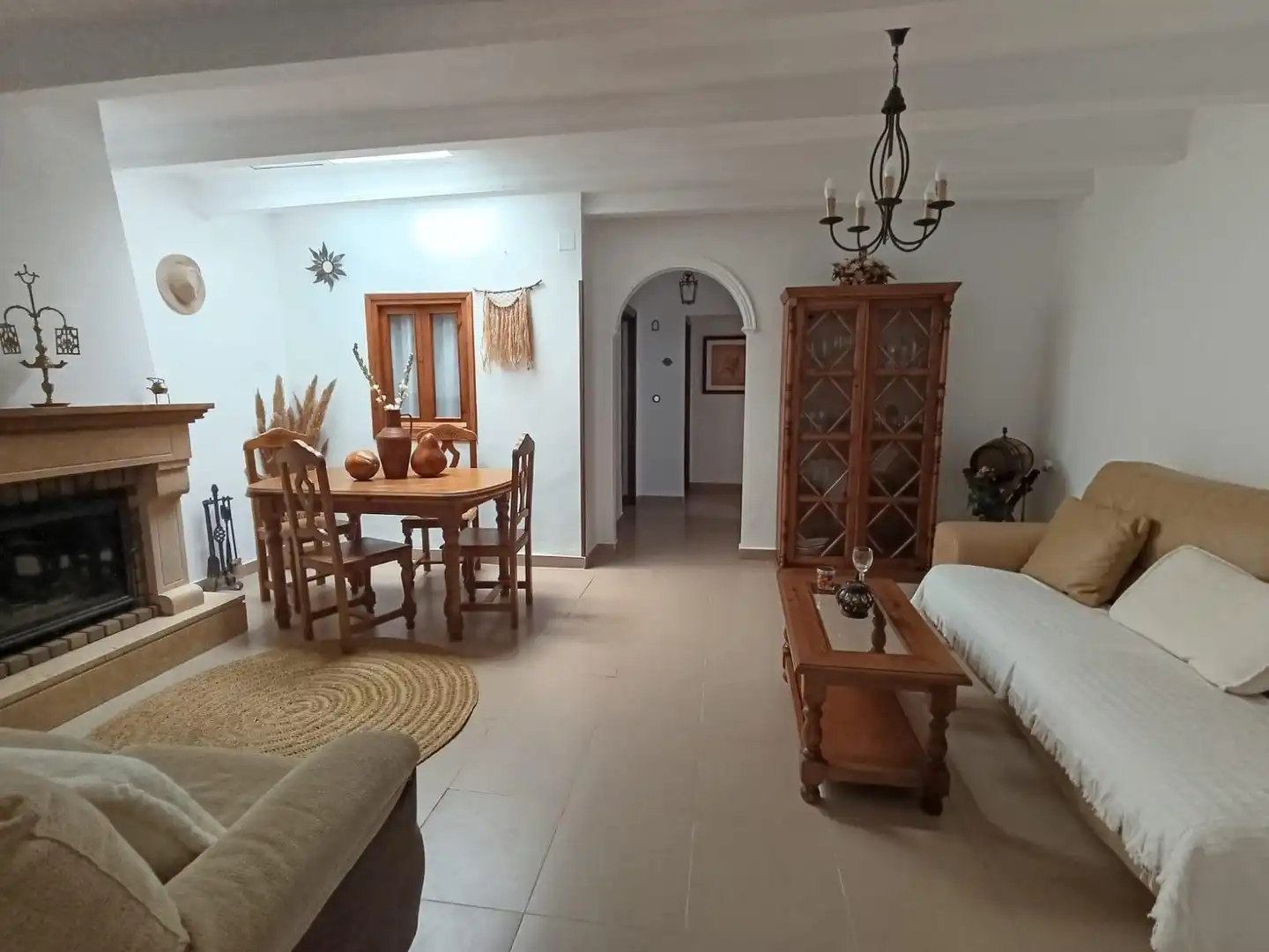 Sala d'estar de Casa o xalet en venda en Sanlúcar de Barrameda amb Aire condicionat