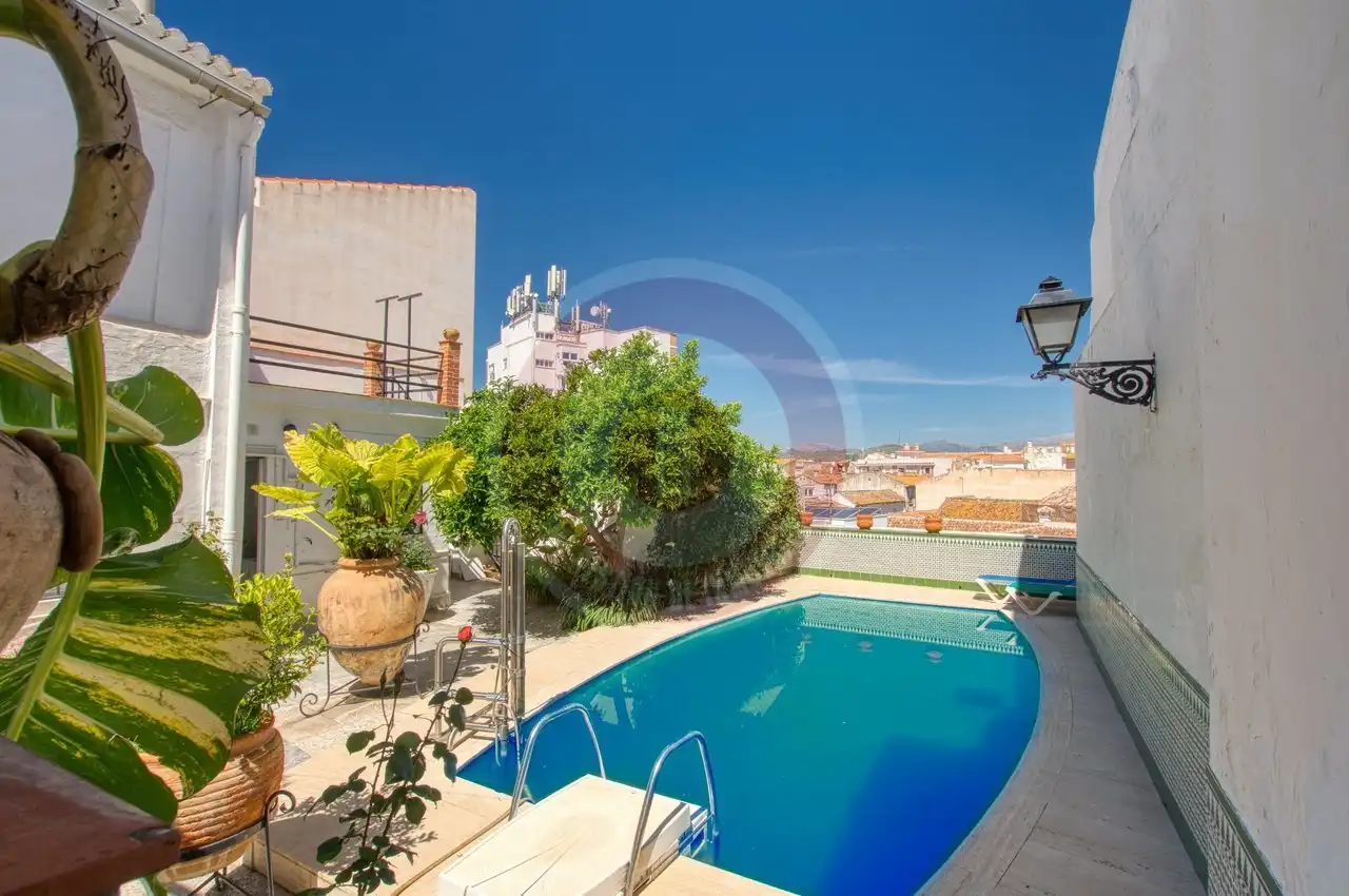 Piscina de Casa o xalet en venda en Vélez-Málaga amb Jardí privat i Piscina