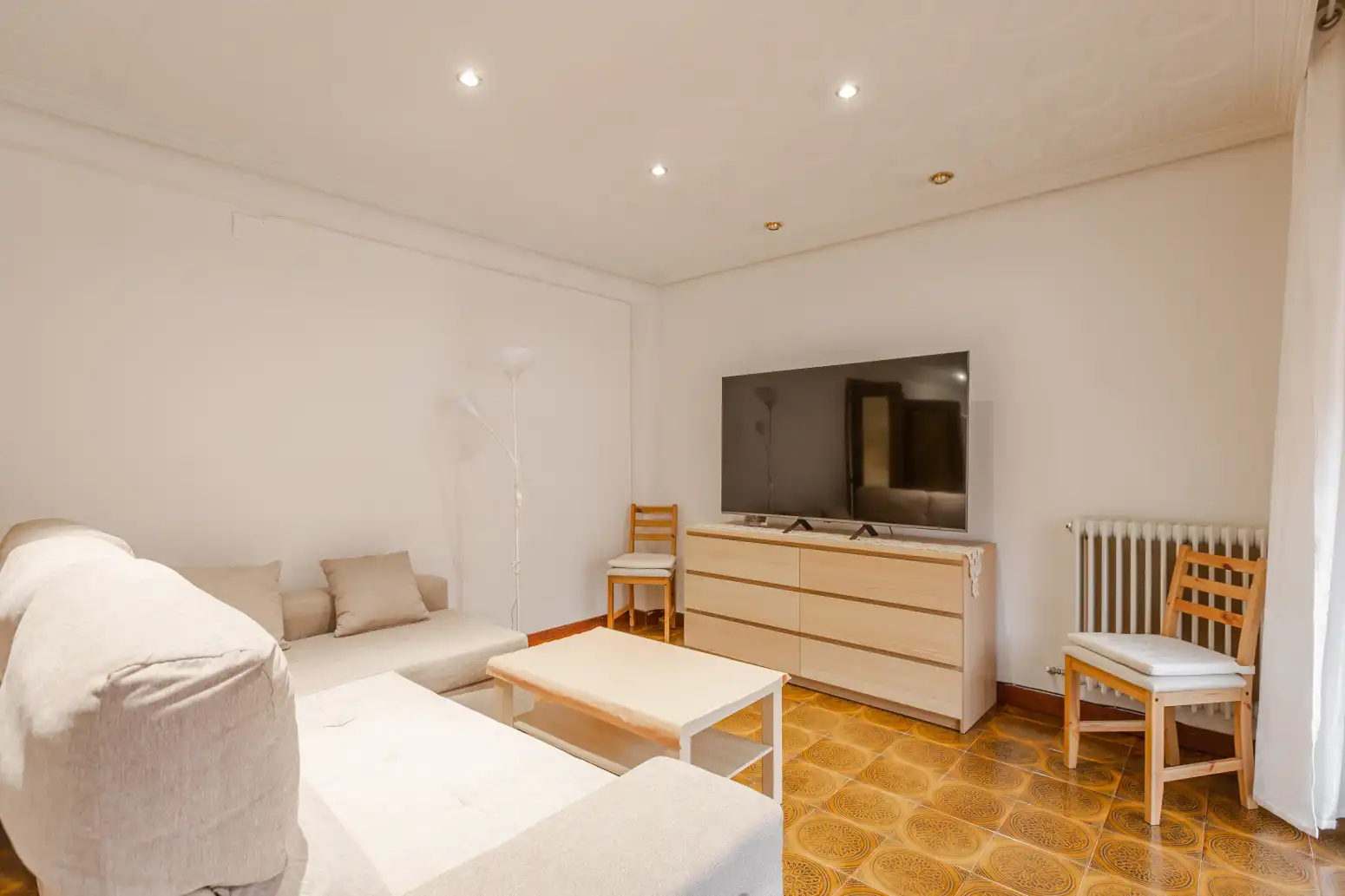 Sala d'estar de Pis en venda en  Pamplona / Iruña amb Calefacció