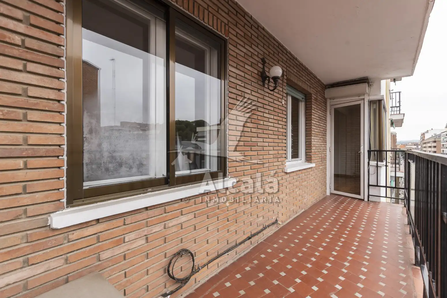Vista exterior de Piso en venta en Alcalá de Henares con Aire acondicionado, Calefacción y Parquet