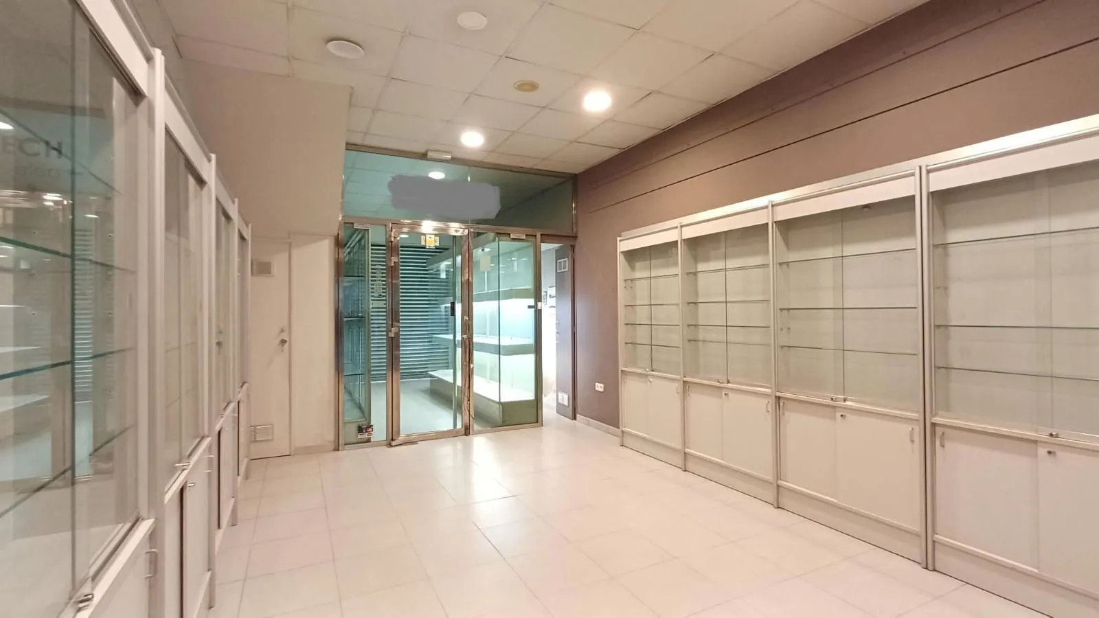 Local de alquiler en Centre , Centre - Sant Oleguer