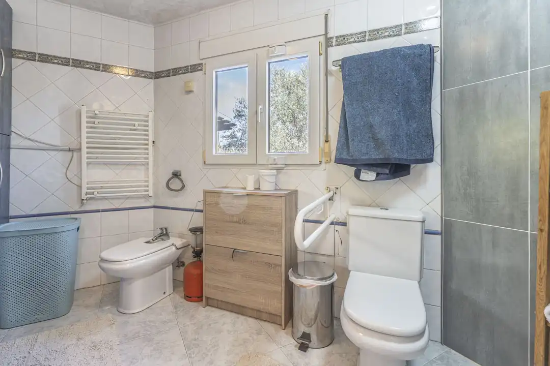 Bathroom of Houses for sale in Jávea / Xàbia  with Air Conditioner, Heating and Private garden