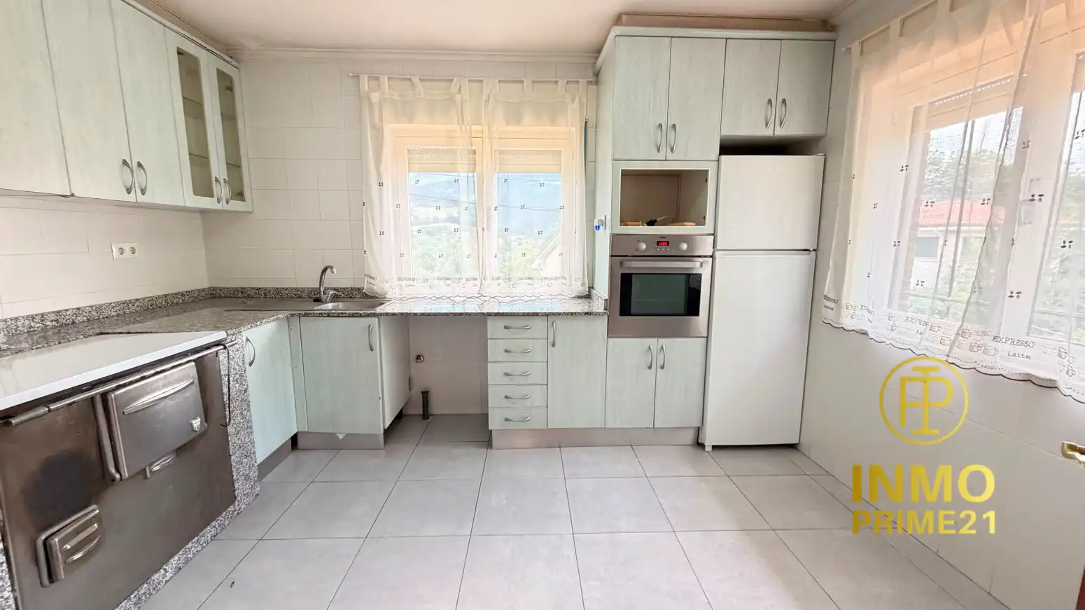 Cocina de Casa o chalet en venta en Corvera de Toranzo con Parquet y Balcón