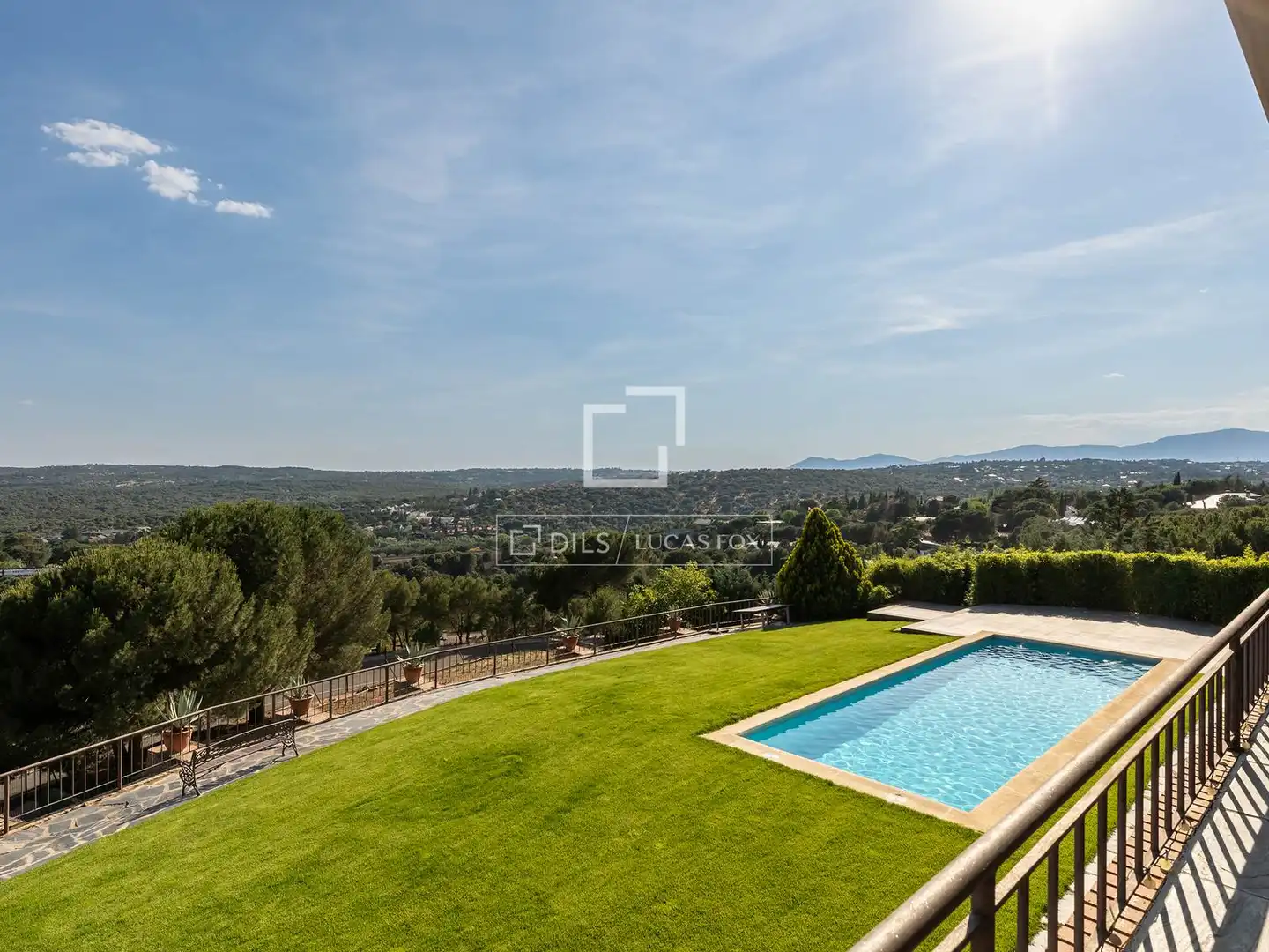 Garden of Houses for sale in Galapagar  with Air Conditioner, Private garden and Storage room