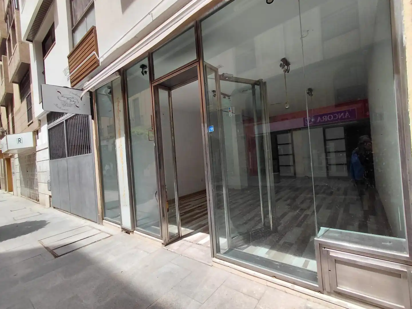 Local comercial en alquiler en Calle General Segura, imagen 6