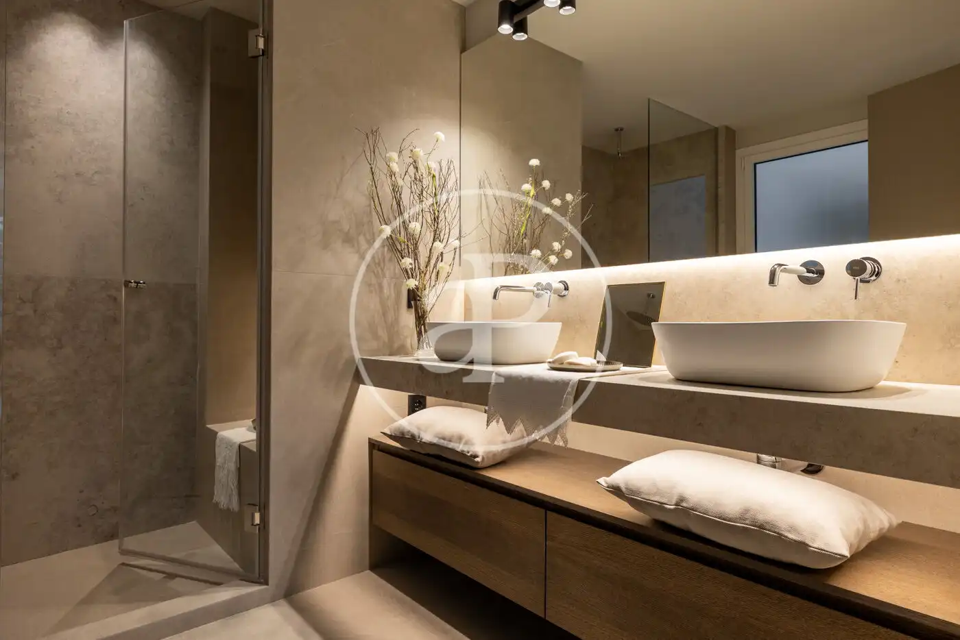 Badezimmer von Wohnung zum Verkauf in Barcelona mit Klimaanlage, Heizung und Terrasse
