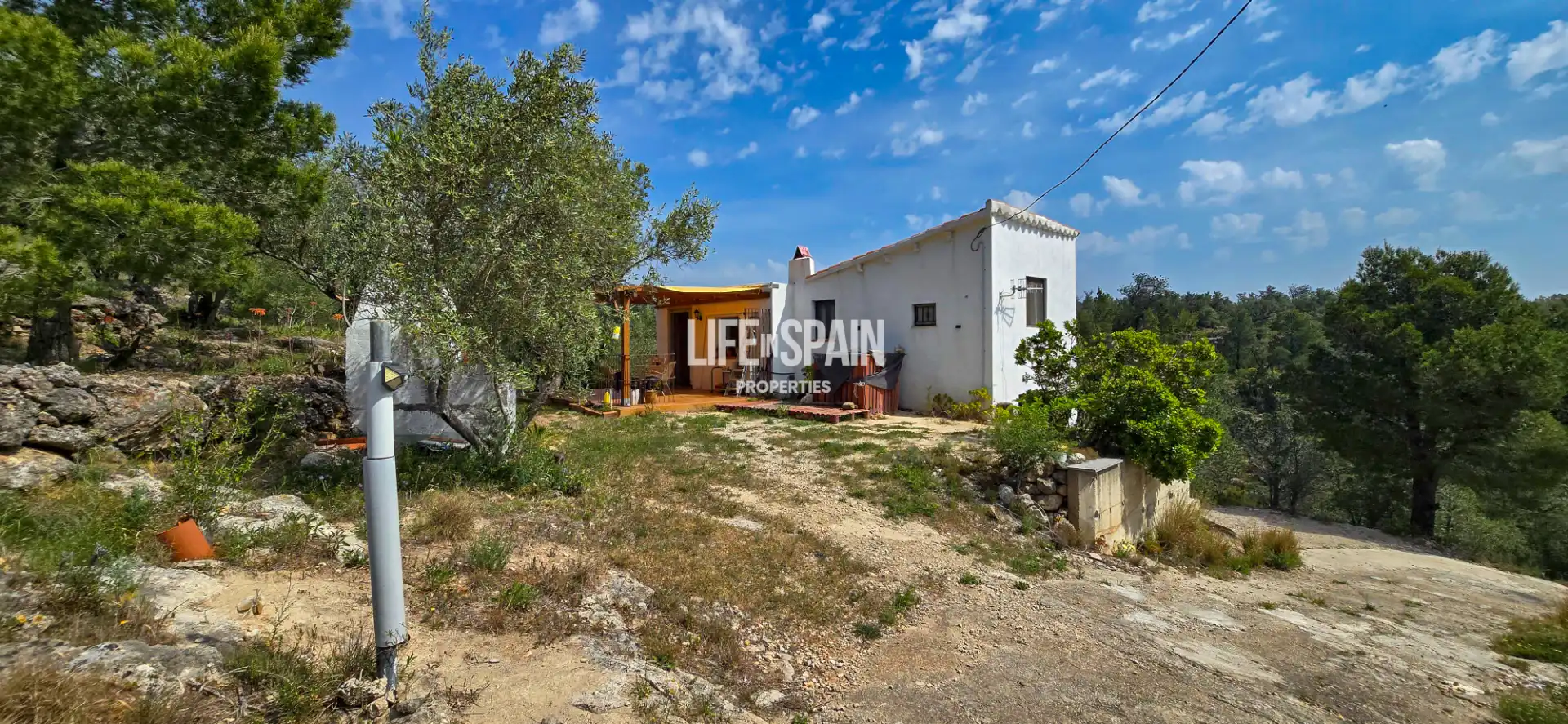 Vista exterior de Finca rústica en venda en Roquetes amb Aire condicionat, Calefacció i Jardí privat
