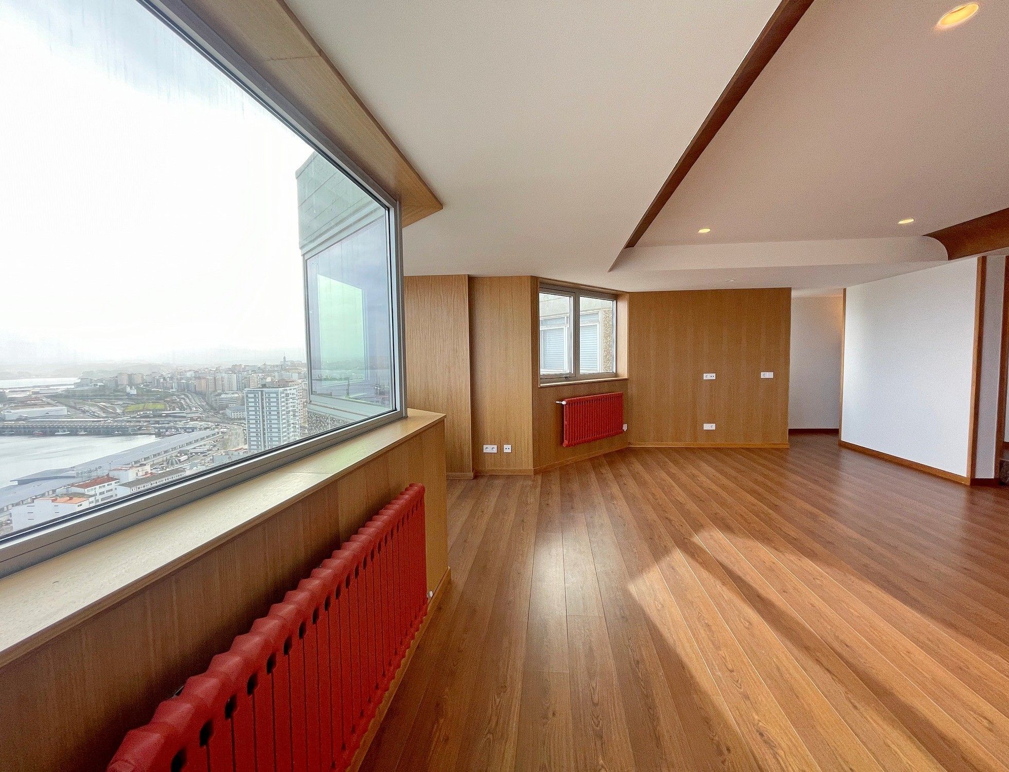 Àtic de lloguer en A Coruña Capital  amb Aire condicionat, Calefacció i Parquet
