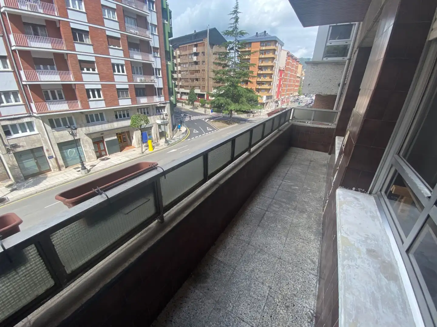 Terrassa de Pis en venda en Oviedo  amb Calefacció, Terrassa i Traster