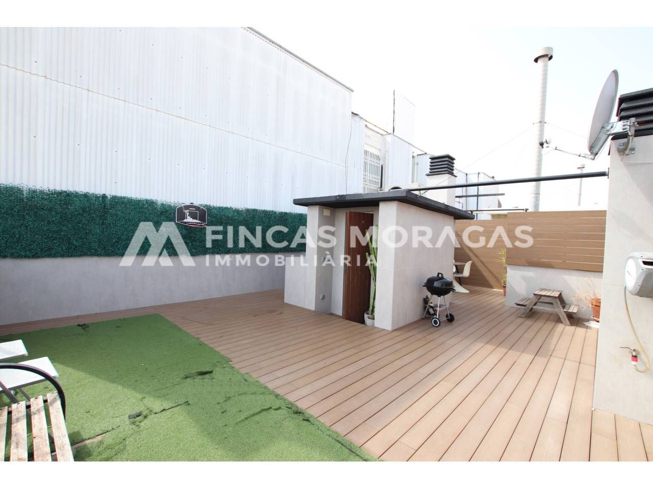 Terrace of Duplex to rent in  Barcelona Capital  with Air Conditioner, Heating and Parquet flooring